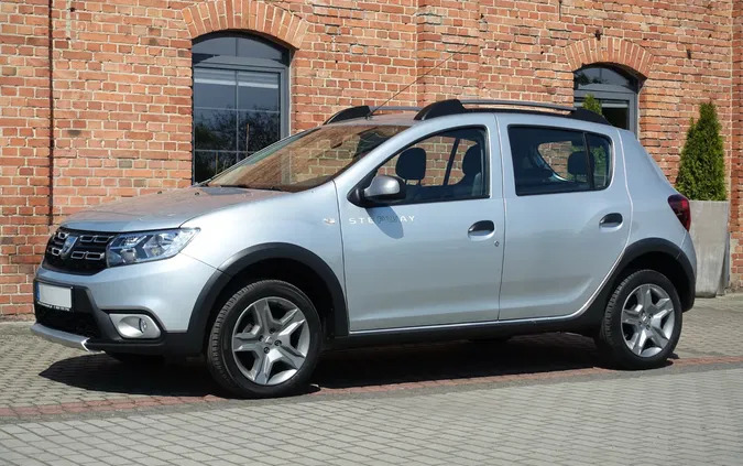 dacia wielkopolskie Dacia Sandero Stepway cena 37900 przebieg: 113000, rok produkcji 2019 z Pabianice